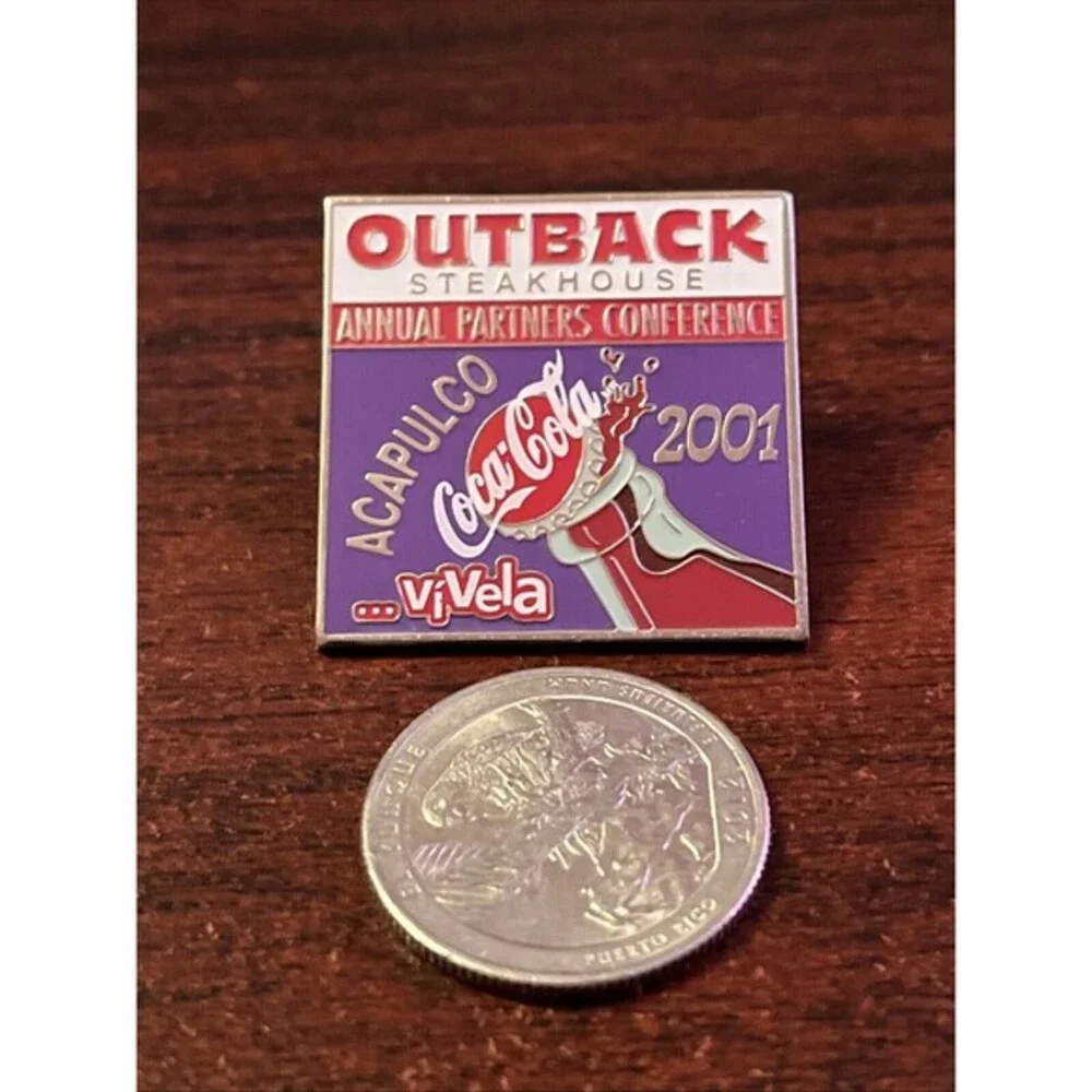 Outback Steakhouse Coca-Cola Acapulco Annual Partners Conference‎ 2001 Lapel Pin